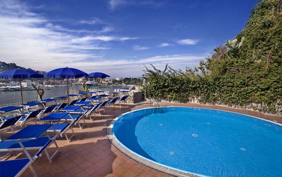 Offerta Vacanza Ischia: Hotel Aragona 4 Stelle con Terme, Mare e LastMinute ad Agosto